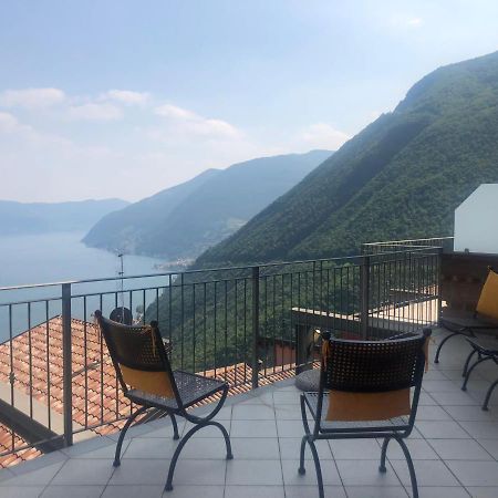 La Villetta In Residence Con Piscina E Vista Lago Parzanica Exteriör bild