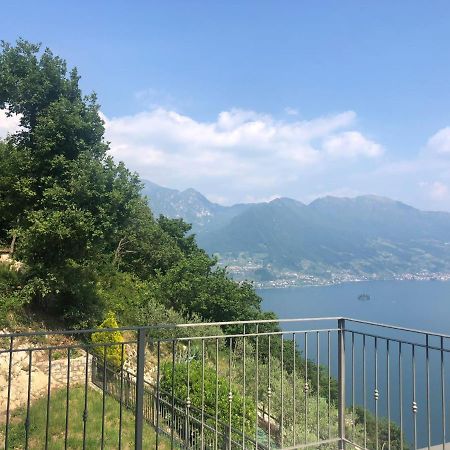 La Villetta In Residence Con Piscina E Vista Lago Parzanica Exteriör bild