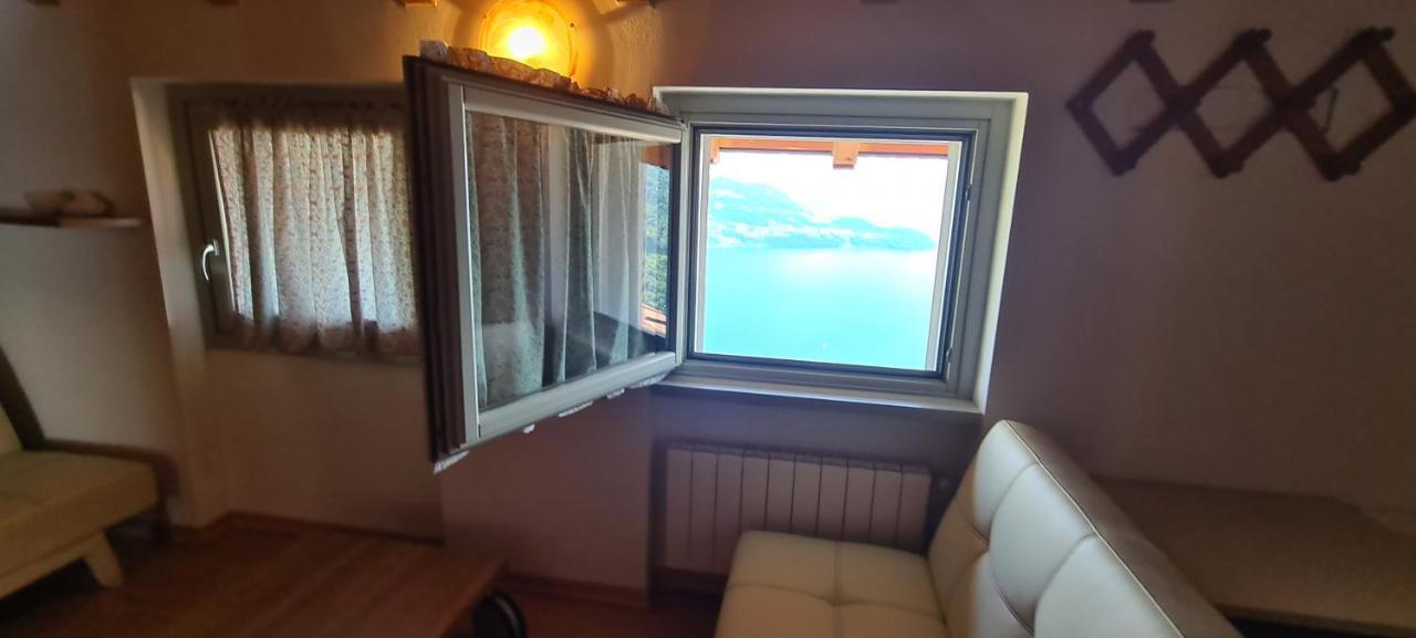 La Villetta In Residence Con Piscina E Vista Lago Parzanica Exteriör bild