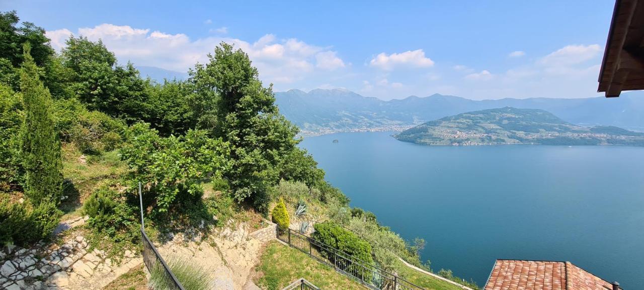 La Villetta In Residence Con Piscina E Vista Lago Parzanica Exteriör bild
