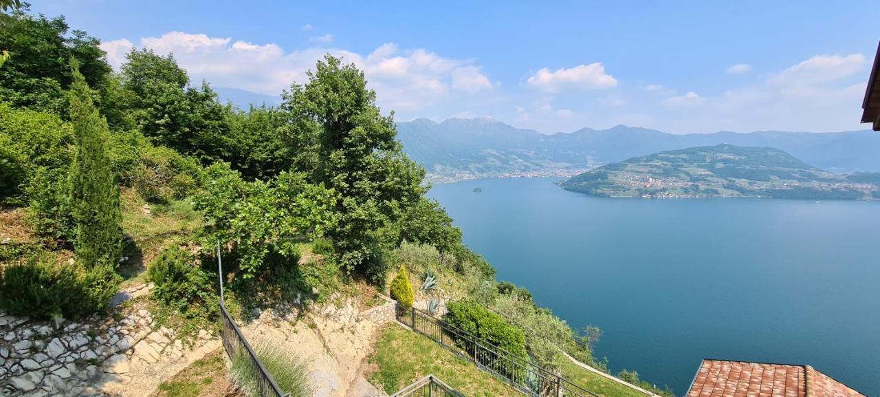 La Villetta In Residence Con Piscina E Vista Lago Parzanica Exteriör bild